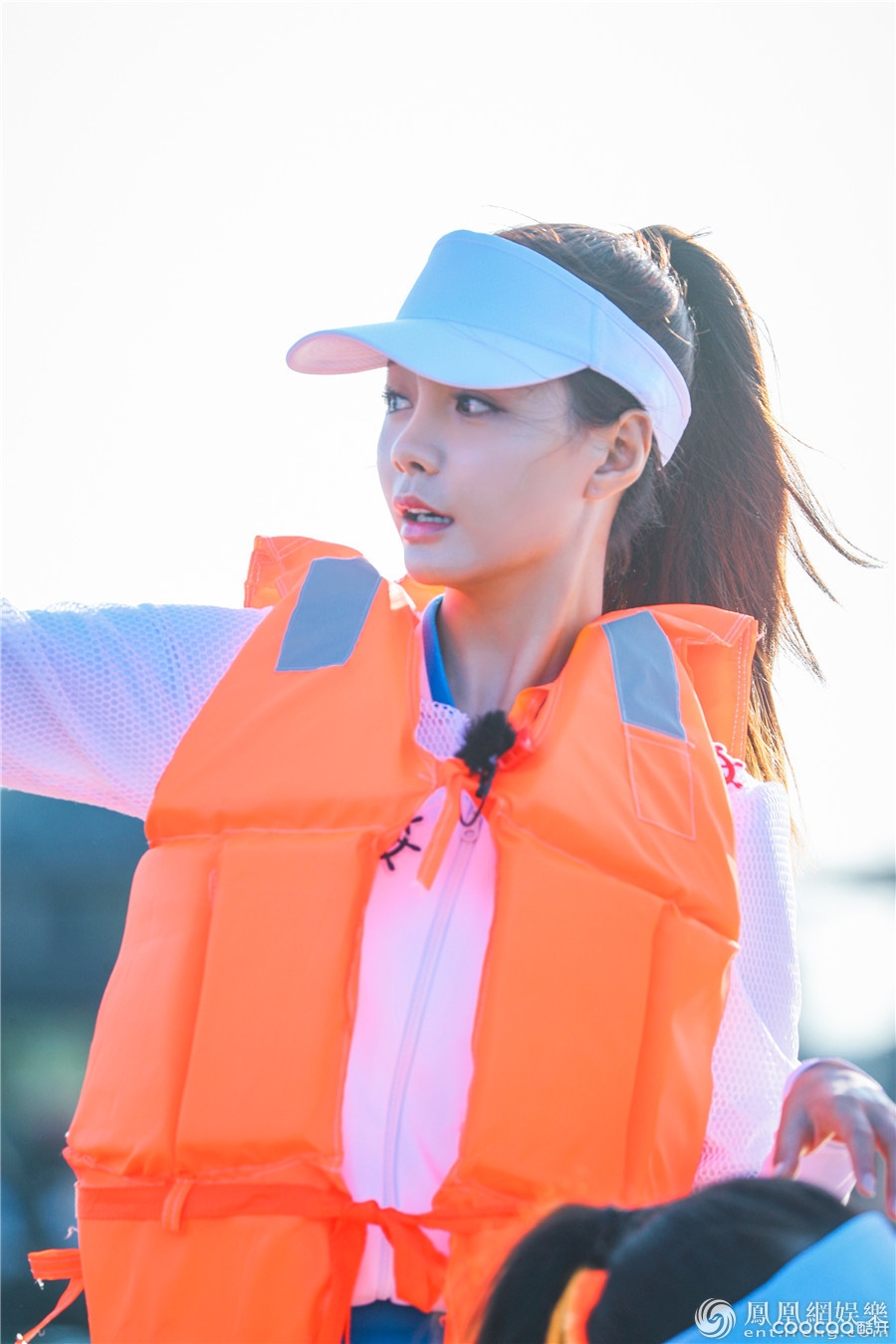 沈梦辰挑战帆船遇险 《我们来了》三傻不舍离别